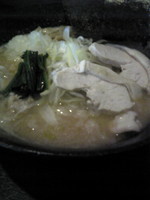 「濃厚醤油鶏そば（大盛り＋小ライス）」@濃厚鶏そば 晴壱の写真