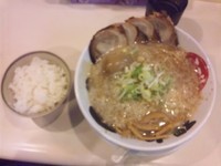 「特性チャーシュー麺＋大盛り＋半ライス」@環七ラーメン てらっちょの写真