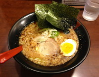 「煎りにんにくラーメン」@よしきゅう 本店の写真