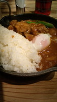 「campのバターチキンカレー990円」@野菜を食べるカレー camp express エキュート品川サウス店の写真