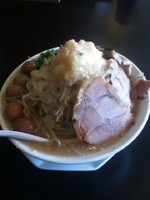 「ぶったま(大盛、ニンニク背脂多め)」@ガツ盛りラーメンみちる屋 南流山店の写真