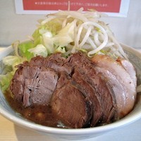 「らーめん＋豚増し￥６８０＋￥２００」@らーめん 陸 尾山台店の写真