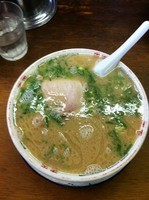 「らーめん５５０円、替玉１００円×２」@ふくちゃんラーメンの写真