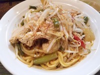 「【10月限定】旨辛まぜそば（中）￥850」@伝家 志木店の写真