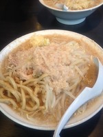 「ラーメン　６８０円　ニンニク少し　アブラ」@麺とび六方 茅野店の写真
