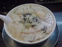 「中華そば　730円　両ネギマシ/クーポン煮玉子/鬼脂」@らーめん潤 蒲田店の写真