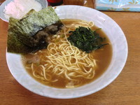 「ラーメン中盛+肉増し」@ラーメン虎ノ穴の写真
