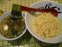 「パイナップル辛つけめん+味玉」@パイナップルラーメン屋さん パパパパパインの写真