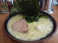 「塩とんこつラーメン大盛　のり増し」@神鷹山の写真