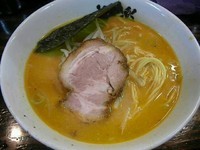 「豚骨味噌ラーメン(かため・濃いめ・少なめ)+ラー油ご飯」@ラーメン道楽 新宿店の写真