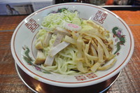 「油そば」@NIKU×NIBO さいころ 立川店の写真