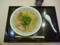 「とんこつラーメン」@西宮名塩SA（上り）フードコートの写真