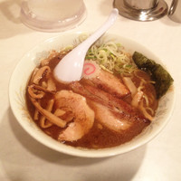 「ラーメン￥８００＋アブリW￥３００」@頑者 新横浜ラーメン博物館店の写真