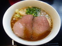 「贅沢焼牛らぁ麺 （醤油）　１，０００円」@牛骨らぁ麺 マタドール 本店の写真