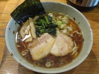 「正油らぁめん（750円）」@らぁめん一二三 那由多の写真