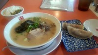 「こってり長浜とんこつラーメン 半餃子セット　770円」@博多餃子房 長浜食堂の写真