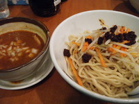 「裏そば：うま辛いつけそば900円」@鶏そば専門店 前略。まるきゅうの写真