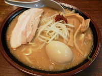 「みそらあめん（中）２辛：クーポン券で味玉」@らあめん 寸八 総本店の写真