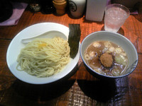 「濃厚つけ麺中盛」@麺処 井の庄 立川店の写真