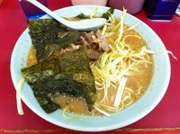 「ネギ味噌ラーメン（太麺変更） 650」@ラーメンショップ 牛久結束店の写真