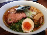 「鰮煮干 730円 ＋直火チャーシュー」@喜元門 本店の写真