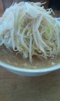 「ラーメン小（麺硬め） ［700円］」@マキシマムザラーメン 初代 極の写真