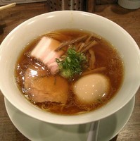 「醤油拉麺＋半熟煮玉子」@創作麺工房 鳴龍の写真