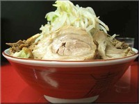 「ラーメン（大、麺増し600ｇ）＋小豚」@びんびん豚の写真