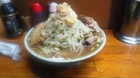 「豚入りラーメン(ニンニク)」@ラーメン富士丸 板橋南町店の写真