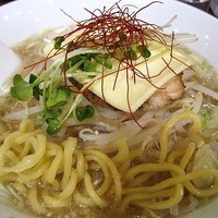 「塩バターラーメン　890円」@らーめんBAR 963の写真