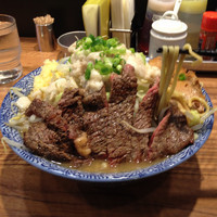「ラーメン中＋牛ステーキ」@ラーメン燈郎の写真