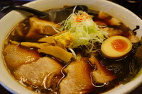 「肉そば極み（醤油・大盛）」@肉そば総本山 神保町 けいすけの写真