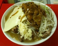 「小ブタ+カレー+チーズ」@ラーメン 学の写真