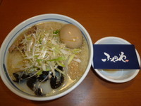 「塩ラーメン　味玉+白髪ねぎ」@らーめん ふくのや 桶川店の写真