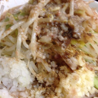 「豚ラーメン（ニンニク・アブラ・魚粉・タマネギ）」@豚ラーメン 蕨店の写真