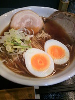 「にほんいち醤油そば840円」@麺巧 潮の写真