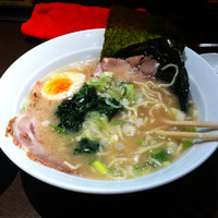 「塩豚骨ラーメン」@らーめん きたくり家 北久里浜店の写真