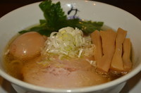 「塩らーめん（太麺160g）＋分けあり卵＋メンマ」@麺処みどり 伊勢崎店の写真