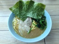 「ラーメン 味濃い目 アブラ多め 600円」@らすた 代々木支店の写真