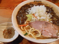 「濃菜麺（シャキシャキ玉ねぎと背脂煮干）＋NIBOSOVA魚粉」@濃菜麺 井の庄の写真
