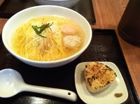 「あら炊き塩らぁめん＋焼きおにぎり付(950)」@麺屋 海神 吉祥寺店の写真