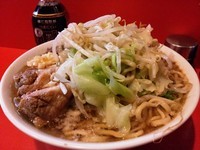 「豚入りラーメン ￥800 ニンニク」@ラーメン二郎 仙川店の写真