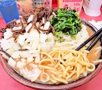 「ラーメン（中盛他※トッピング内容はレビューの通り）900円」@王道家の写真