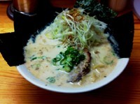 「塩豚骨＋のり＋ハーフネギ」@九州大分ラーメン 麺恋亭 中華街店の写真