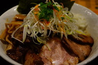 「ABURASSO（中盛り無料、特製トッピング）」@BASSO ドリルマンの写真