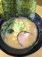 「ラーメン（とんこつ味）￥600」@味王 阪東橋店の写真