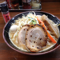 「豚骨味噌ラーメン」@横浜家系ラーメン 藤家の写真