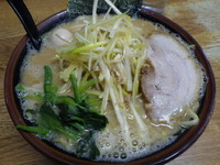 「ネギラーメン」@横浜家系ラーメン らっち家の写真