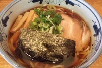 「魚こく醤油らあめん＋ピリ辛チャーシュー丼 680円＋350円」@ラーメン天天の写真