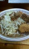 「小ラーメン（１８０ｇ）　６００円　魚粉５０円」@豚親分の写真